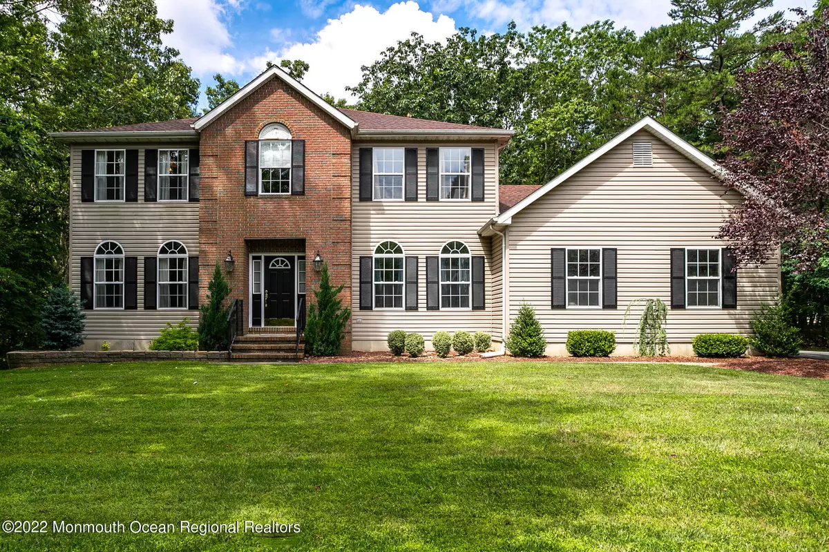 New Egypt, NJ 08533,3 Oak Leaf Drive