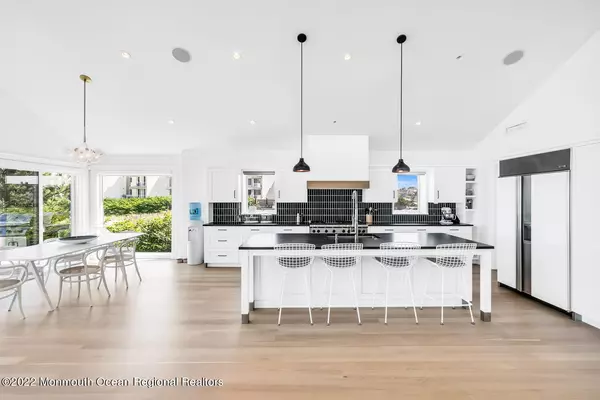 Monmouth Beach, NJ 07750,5 Ocean Avenue