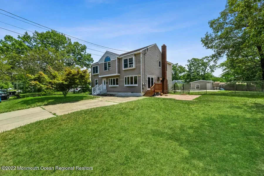 46 6th Street, Hazlet, NJ 07734