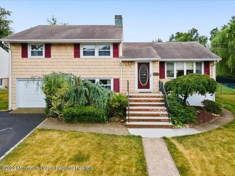 79 Tracy Drive, Fords, NJ 08863