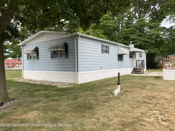 North Brunswick, NJ 08902,47 Deerbrook Boulevard