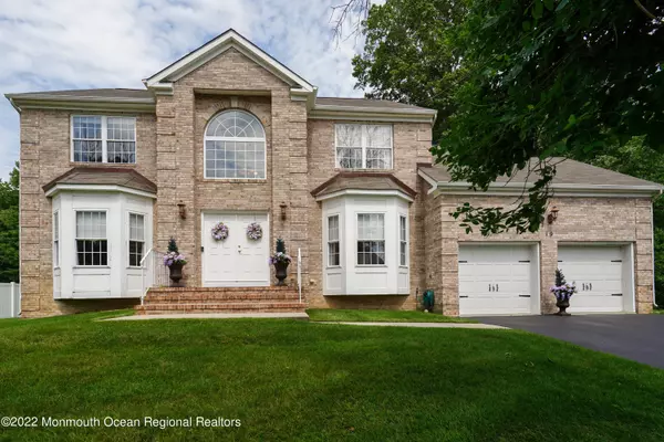 19 Northgate Drive, Englishtown, NJ 07726