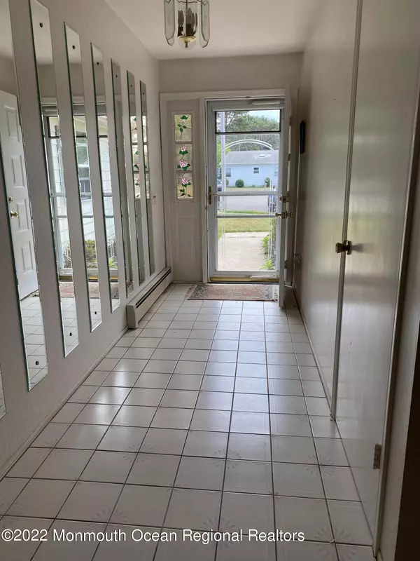 Toms River, NJ 08757,24 Maison Way