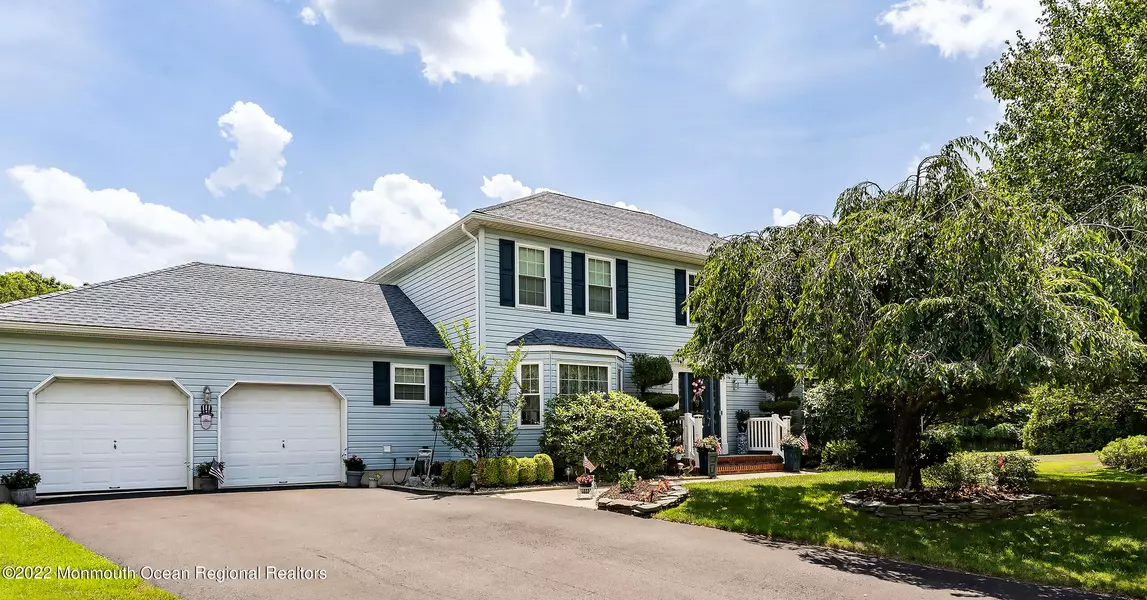 9 Macintosh Court, Jackson, NJ 08527