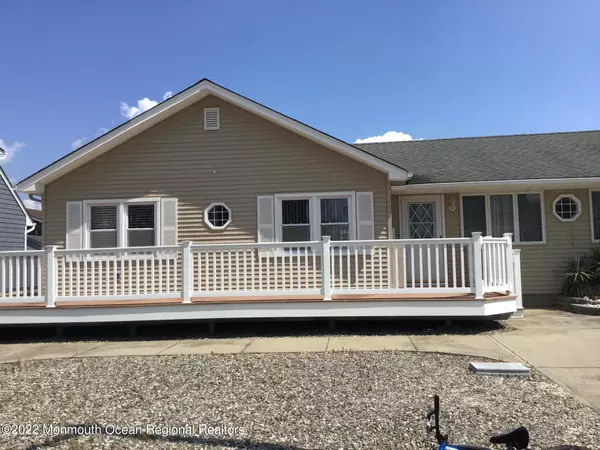 South Seaside Park, NJ 08752,377 Roberts Avenue