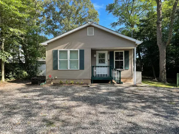 Lanoka Harbor, NJ 08734,604 Sinclair Avenue