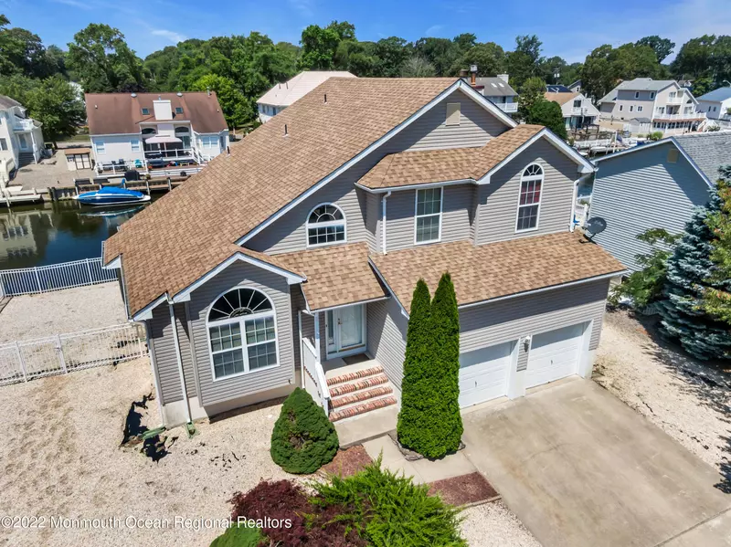 14 Starboard Court, Bayville, NJ 08721