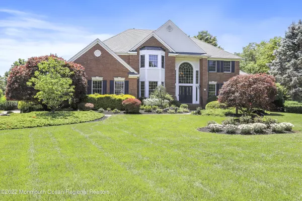 14 Twin Lakes Drive, Colts Neck, NJ 07722