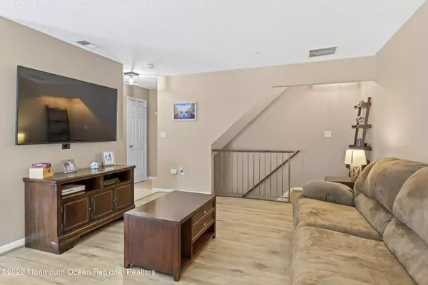 Toms River, NJ 08755,1807 Scarlet Oak Avenue