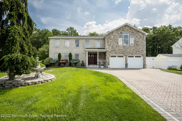 60 Gladiola Drive, Howell, NJ 07731