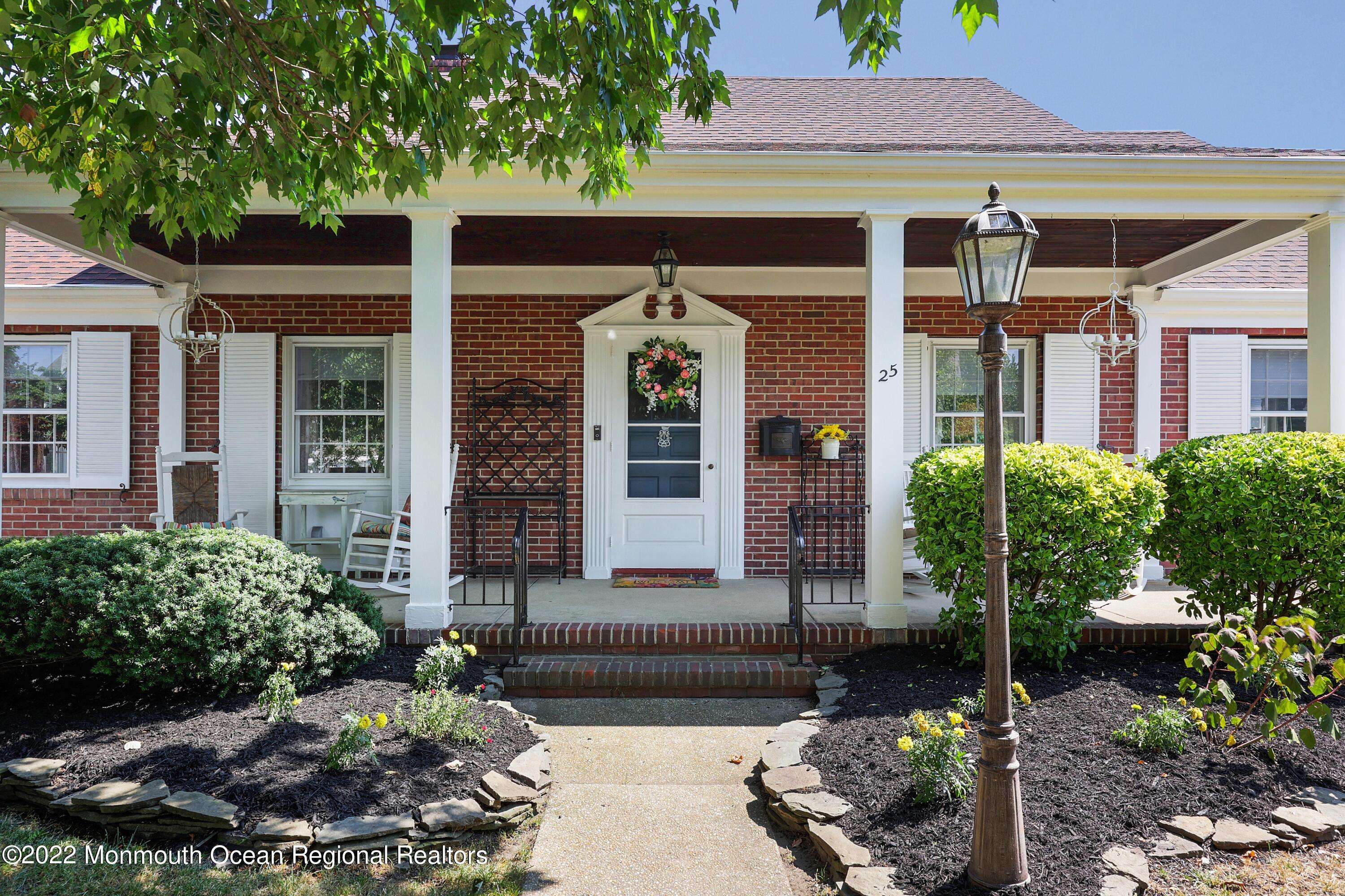 25 Fisher Place, Red Bank, NJ 07701