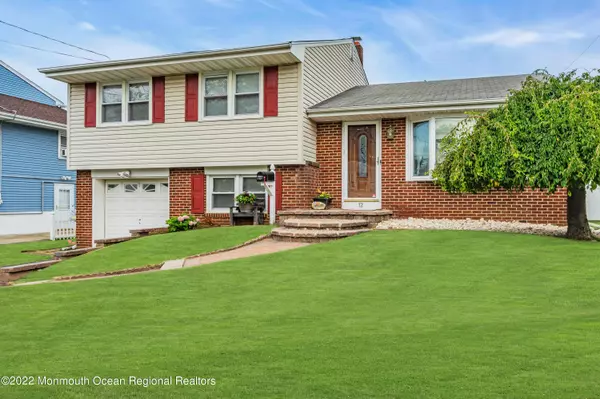 Hamilton, NJ 08620,12 Dailey Drive