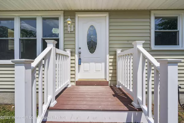 Lanoka Harbor, NJ 08734,620 Drew Avenue