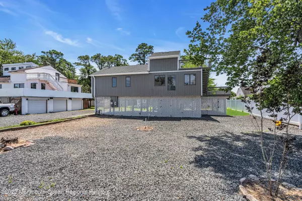 Lanoka Harbor, NJ 08734,905 Sinclair Avenue