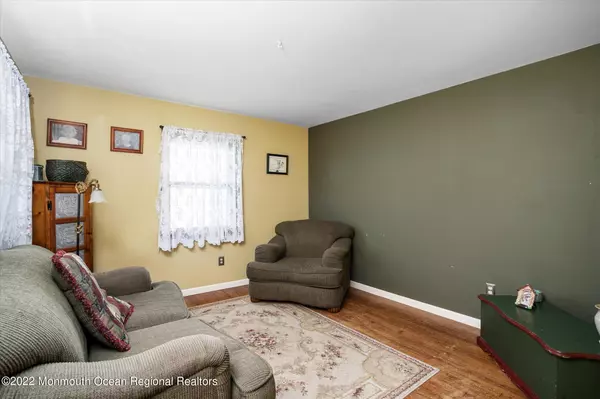 Allentown, NJ 08501,22 Farmer Drive