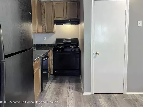 North Brunswick, NJ 08902,4414 Birchwood Court