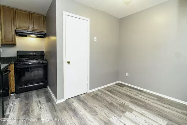 North Brunswick, NJ 08902,4414 Birchwood Court