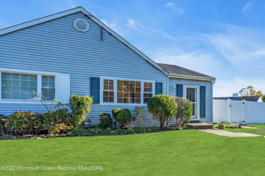 533 Iron Kettle Road, Toms River, NJ 08753