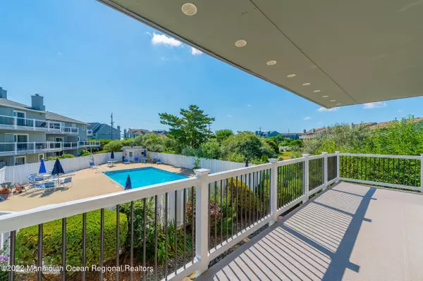 Sea Bright, NJ 07760,5 Island View Way #48