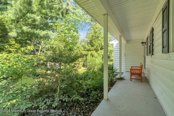 Atlantic Highlands, NJ 07716,225 E Highland Avenue