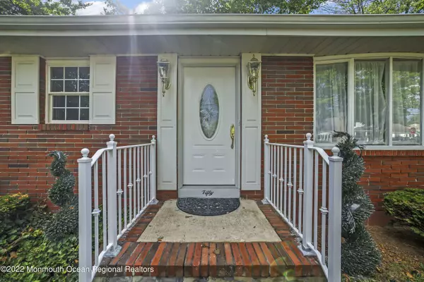 50 Lynn Boulevard, Hazlet, NJ 07730