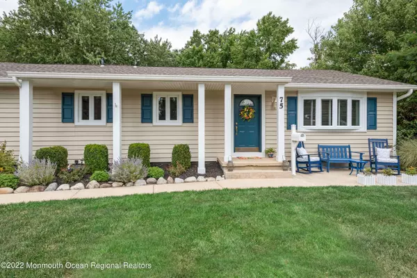 Manalapan, NJ 07726,75 Old Queens Boulevard