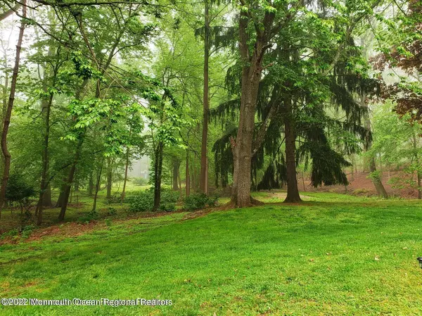 Colts Neck, NJ 07722,6 Fernwood Court