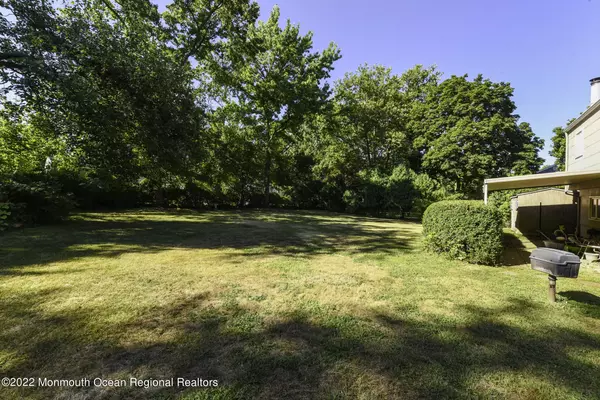 Holmdel, NJ 07733,12 Deerfield Road