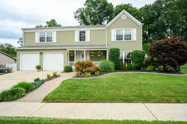 77 Concord Circle, Howell, NJ 07731