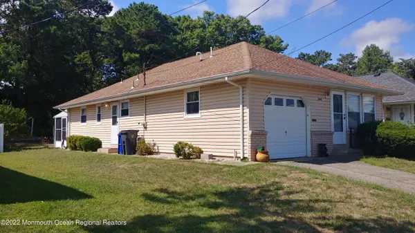 2049 Hovsons Boulevard, Toms River, NJ 08753