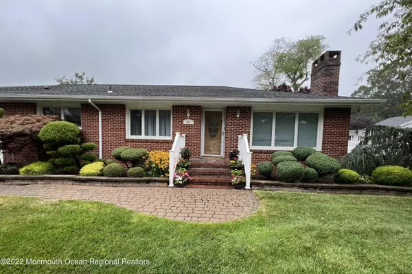 497 Freehold Street, Oakhurst, NJ 07755