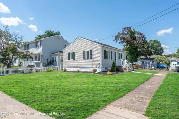 North Brunswick, NJ 08902,14 Elmwood Place