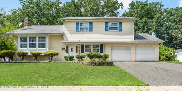 9 Dutch Valley Road, Howell, NJ 07731