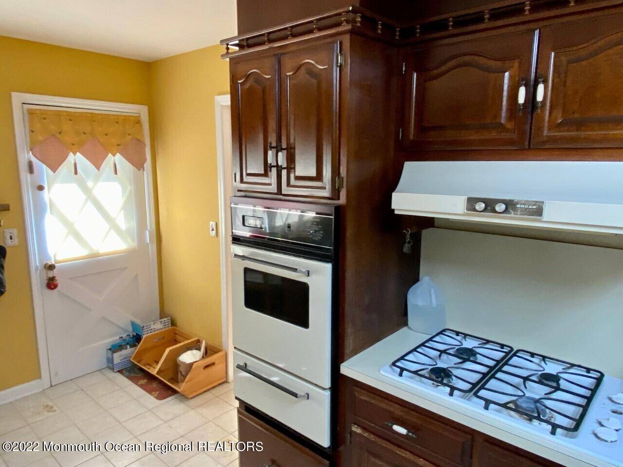 Shrewsbury Boro, NJ 07702,86 Samara Drive
