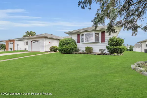 Berkeley, NJ 08721,7 Rio Court