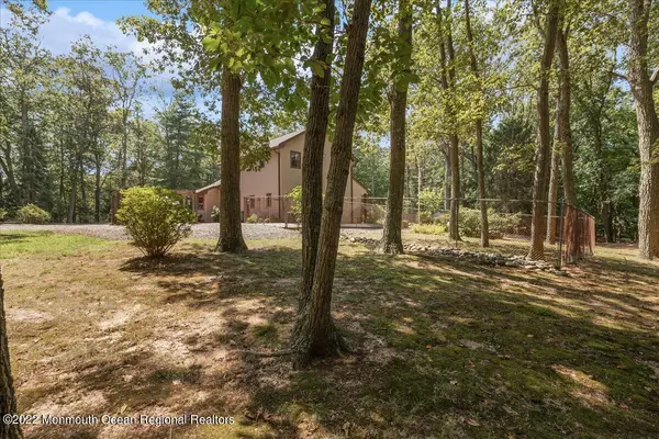 Millstone, NJ 08535,102 Hillside Road