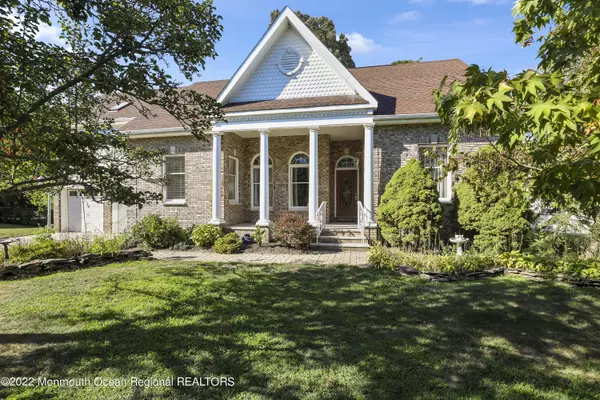 235 Vansant Avenue, Island Heights, NJ 08732