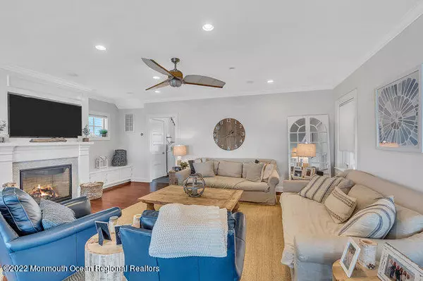 Manasquan, NJ 08736,105 Beachfront