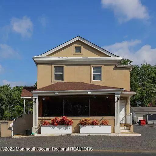 Holmdel, NJ 07733,37 Main Street