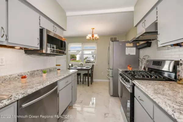 Matawan, NJ 07747,6 Valery Road #257