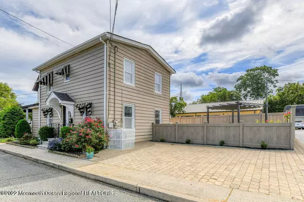 Keyport, NJ 07735,15 W 3rd Street