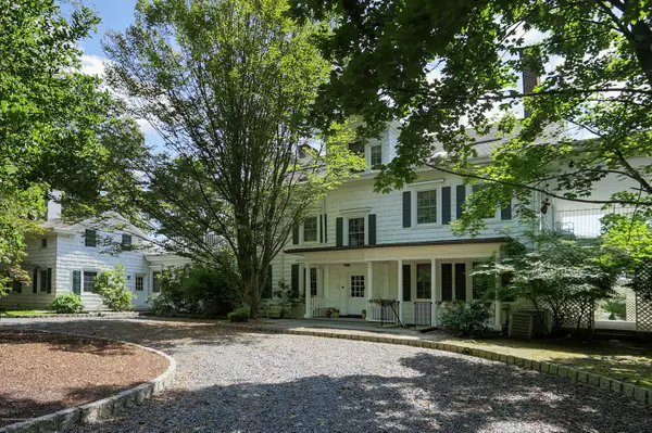 Holmdel, NJ 07733,68 Mccampbell Road