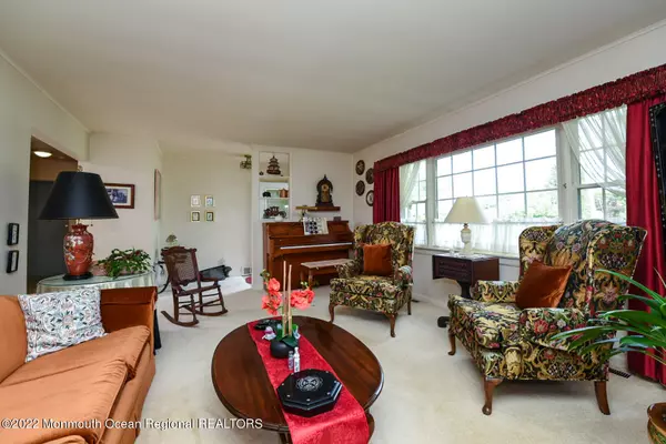 Matawan, NJ 07747,38 Edgemere Drive