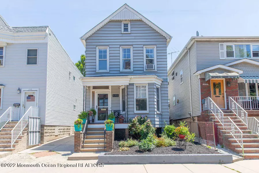 646 Avenue A, Bayonne, NJ 07002