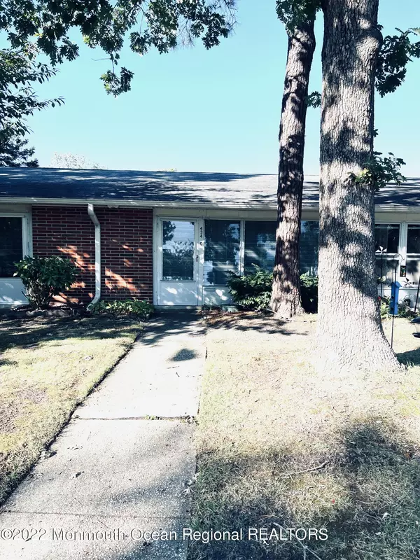 434 Portsmouth Drive, Lakewood, NJ 08701