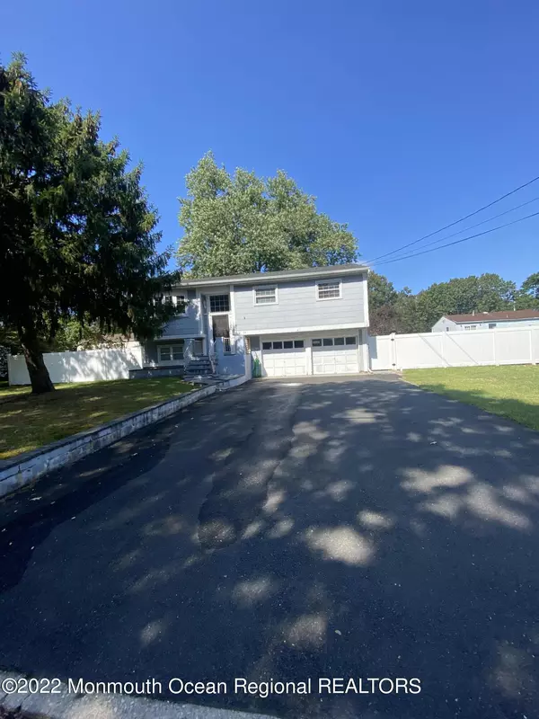 24 Layton Avenue, Pine Beach, NJ 08741