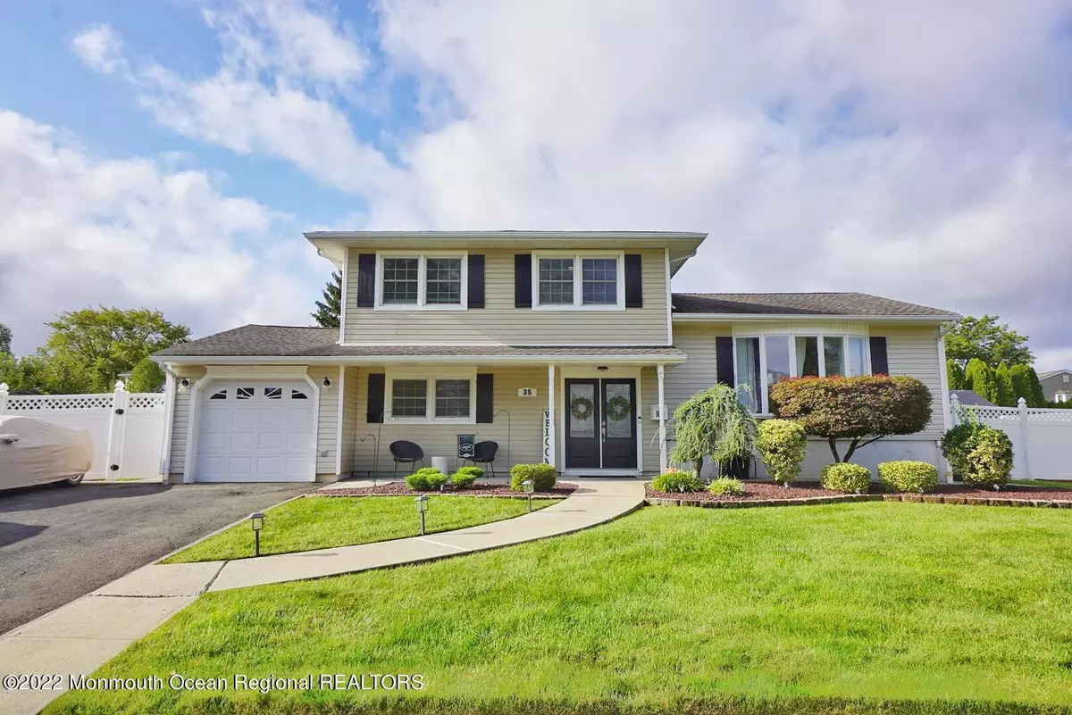 Parlin, NJ 08859,35 Cori Street
