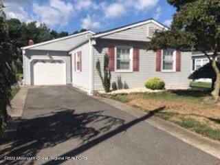 33 Selkirk Avenue, Toms River, NJ 08757