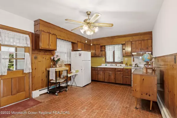 Matawan, NJ 07747,12 Johnson Avenue