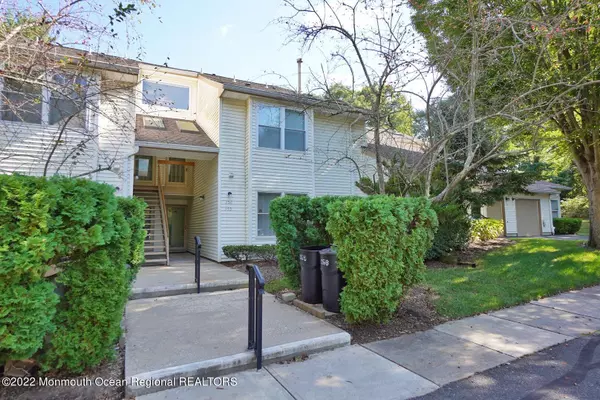 Englishtown, NJ 07726,355 Sunshine Court